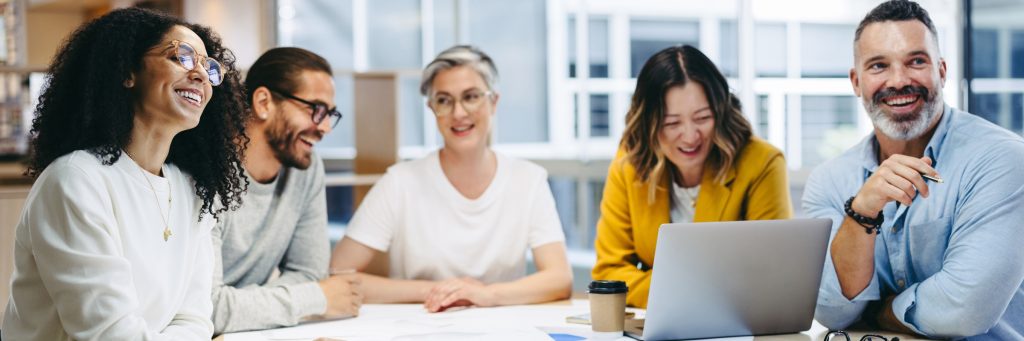 Wir bilden bereits seit unserer Gründung junge Menschen als Fachinformatiker aus und integrieren sie nach erfolgreicher Ausbildung in unsere Teams. Durch die Rekrutierung von eigenem Nachwuchs, sowie der konsequenten Besetzung von neuen Stellen, sind wir in den letzten Jahren auf rund 250 Mitarbeiter angewachsen. Für unsere Unternehmenswerte und die damit verbundene Philosophie sind wir Anfang 2020 von Focus Business als Top-Arbeitgeber Mittelstand ausgezeichnet worden.